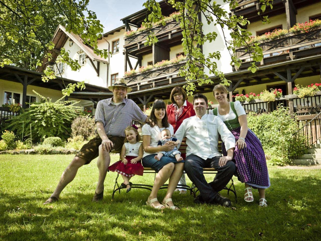 Hotel Zur Waldbahn تزفيسل المظهر الخارجي الصورة